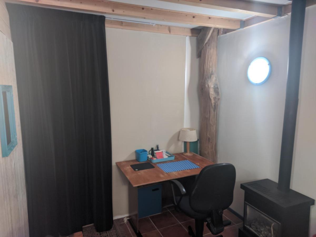 Logeerruimte In Gerenoveerde Boerderij In Wachtum Apartment Luaran gambar